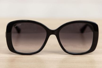 GUCCI - Paire de lunette de soleil papillon, verre