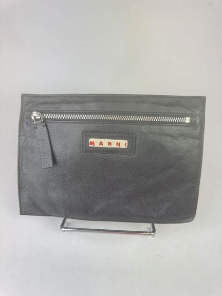 MARNI - Pochette en cuir noir, fermeture à glissiè