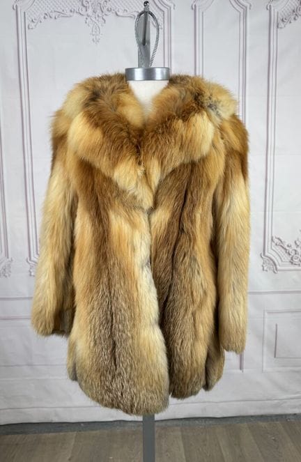 ANONYME - Manteau court en renard lustré, travaill