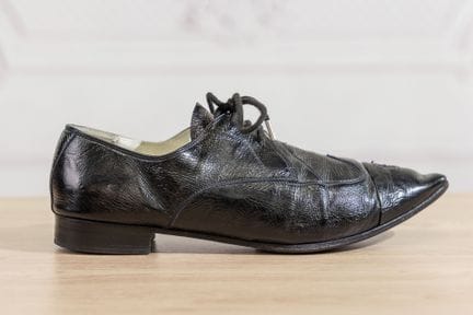 CHANEL Prototype - Paire de chaussures cuir vernis