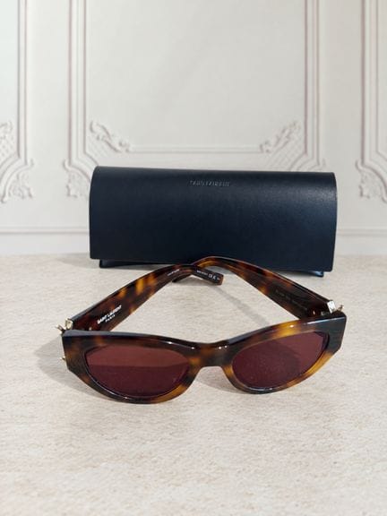 SAINT LAURENT Paris - Paire de lunettes de soleil 