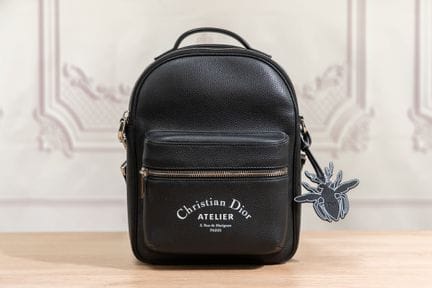 CHRISTIAN DIOR - Petit sac façon sac à dos en cuir