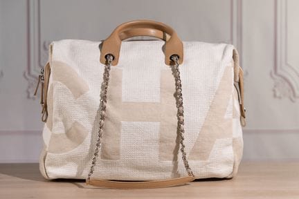 CHANEL - Sac week-end "Deauville" en toile deux te