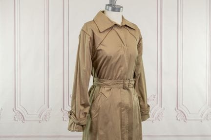 CELINE - Trench coat en gabardine beige gansée d'u