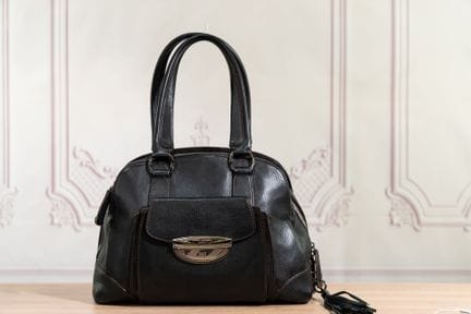 LANCEL - Sac "Adjani" en cuir grainé noir à surpiq