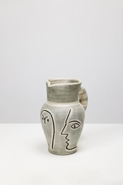 Pablo Picasso (1881-1973)
Pichet gravé gris (A.R. 