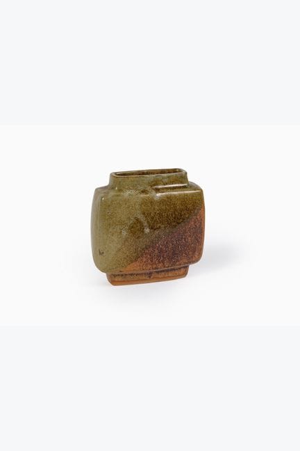 皮埃尔·库洛（1938-2011）
花瓶——“雪铁龙”款
釉面石质陶
带有字母缩写
该款式创作于19
