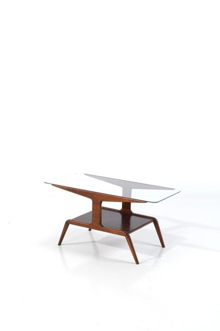 Gio Ponti (1891-1979) 
Tavolino
Noce e vetro
Model