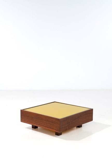 x Joaquim Tenreiro (1906-1992)
Table basse
Imbuia 
