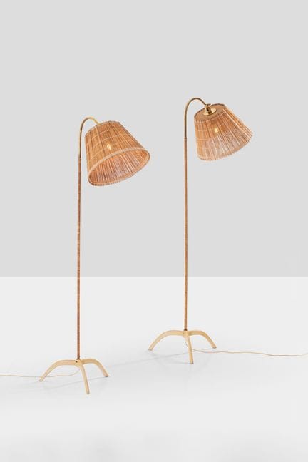 xx Paavo Tynell (1890-1973)
Paire de lampadaires m