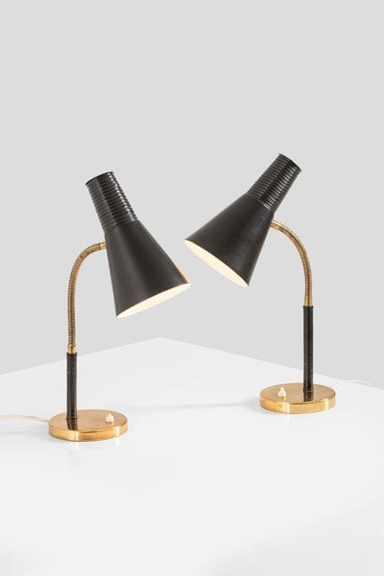 xx Itsu (Éditeur, XXe)
Paire de lampes
Laiton et m