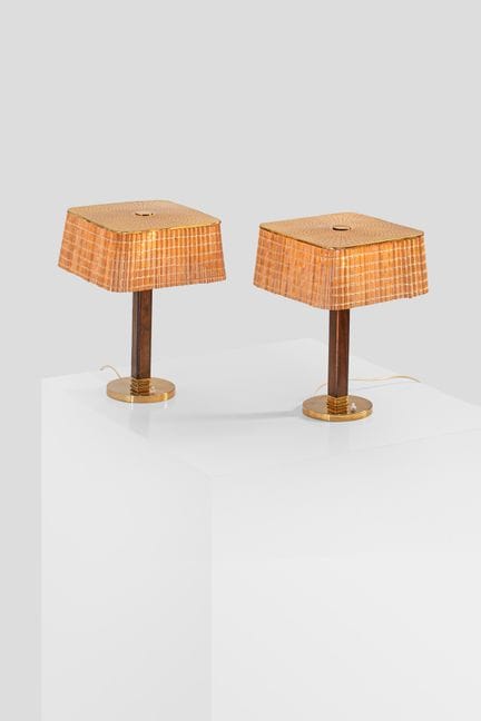 xx Paavo Tynell (1890-1973)
Paire de lampes de tab