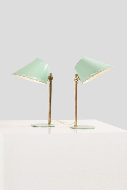 xx Paavo Tynell (1890-1973)
Paire de lampes de tab