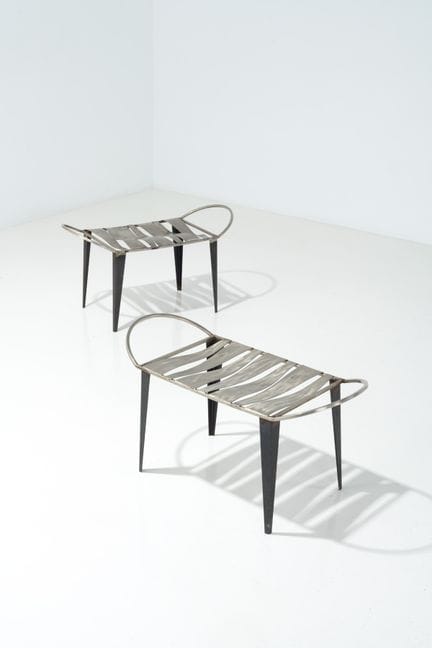 Tom Dixon (nato nel 1959)
Coppia di sgabelli o pog
