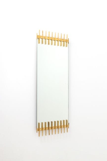 Ettore Sottsass (1917-2007)
Miroir
Laiton, miroir,