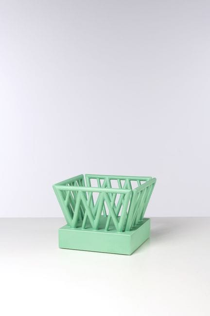 xx 埃托雷·索特萨斯（1917-2007）
雕塑风格餐桌中心装饰品——“Iazd”款
“Antic