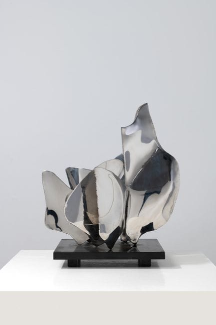 Alicia Penalba (1913–1982)
Refuge, 1970
Aluminium 