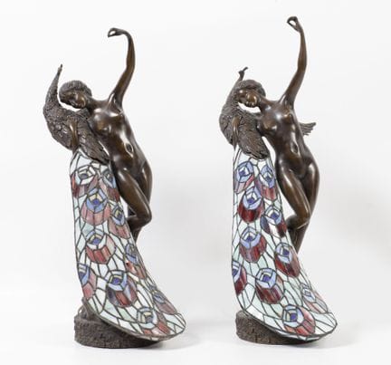 Paire de lampes de table en bronze patiné et verre