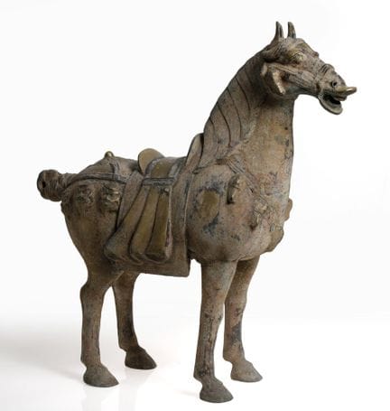 Cheval d'après des modèles de la dynastie Han
En b