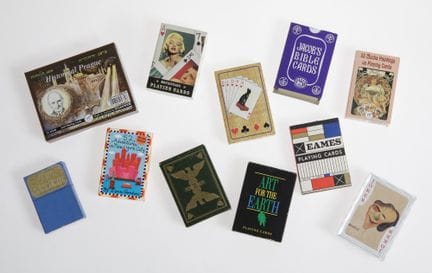 Lotto composto da una serie di mazzi di carte da g