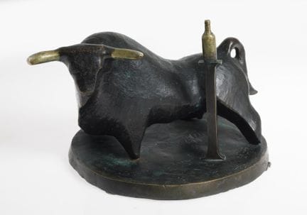 ANONYME 
(XXe siècle)
« Taureau »
Sculpture en bro