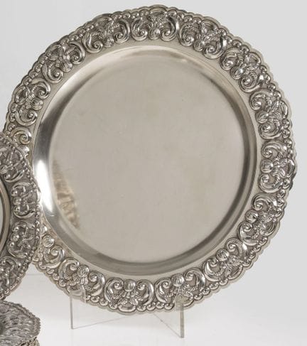 Assiette ronde en argent espagnol, titre 916, XXe 