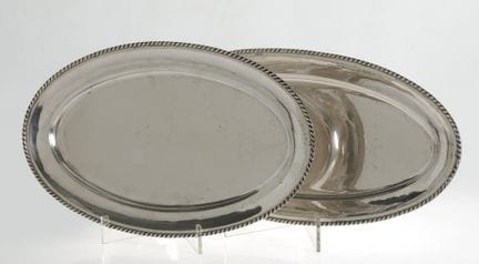 Deux plats espagnols en argent, titre 916, XXe siè