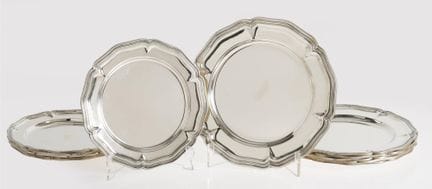 Lot de six assiettes plates et six assiettes à des