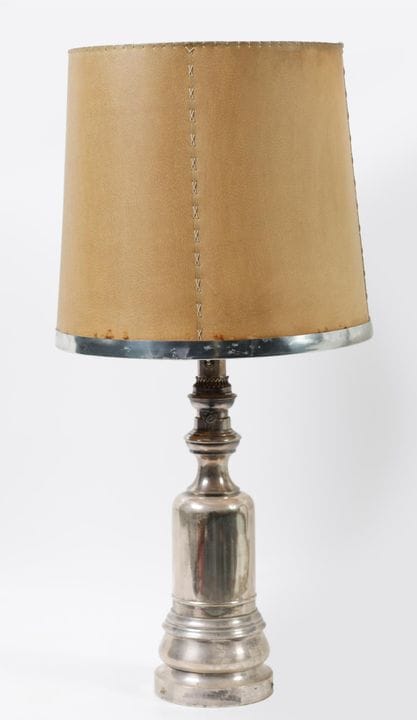 Lampada da tavolo in metallo argentato, Spagna, an