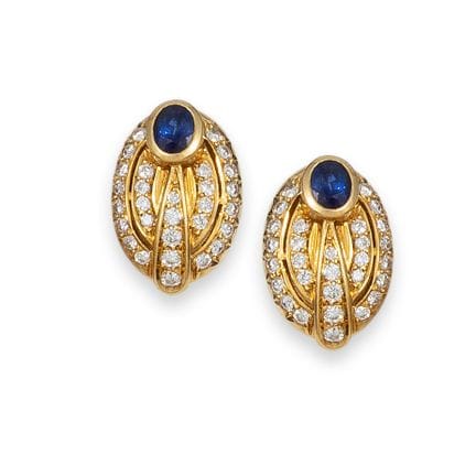 BOUCLES D'OREILLES EN OR AVEC SAPHIRS ET DIAMANTS 