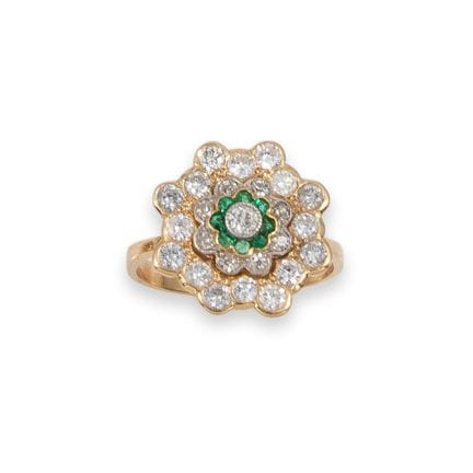 BAGUE EN OR AVEC DIAMANTS ET ÉMERAUDES
Bague en fo