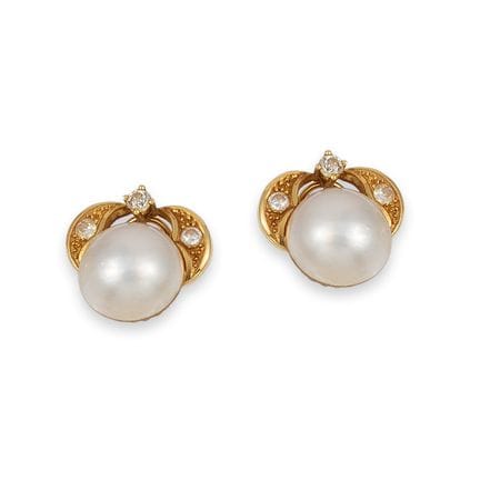 BOUCLES D'OREILLES, OR, PERLES JAPONAISES ET DIAMA
