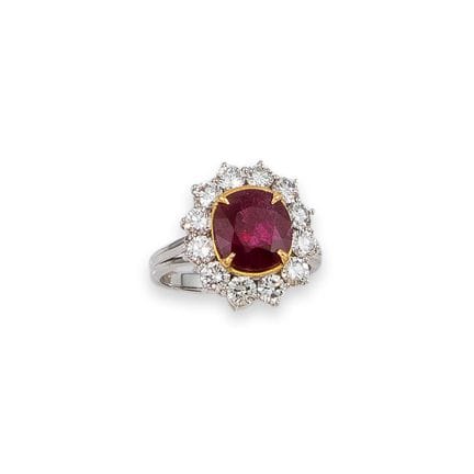 RING, AUS GOLD MIT ZERTIFIZIERTEM RUBIN UND DIAMAN