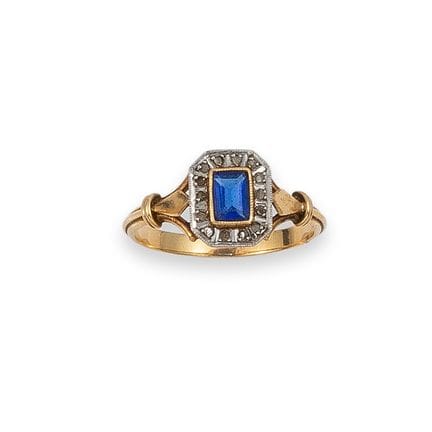 BAGUE EN OR AVEC SAPHIR SYNTHÉTIQUE ET DIAMANTS
Ba
