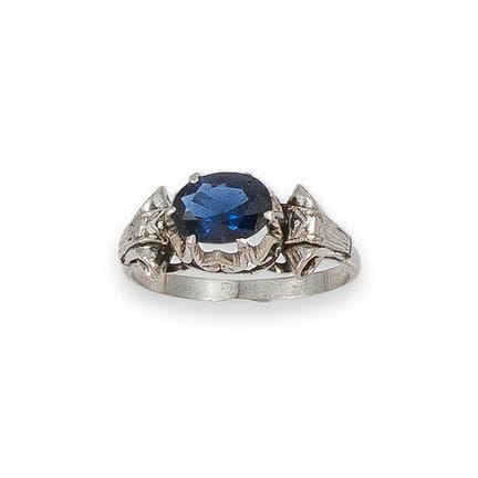 RING, PLATIN MIT SAPHIR
Ring aus Platin aus dem fr