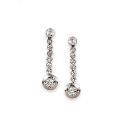 OHRRINGE, PLATIN UND DIAMANTEN IM BRILLANT-SCHLIFF