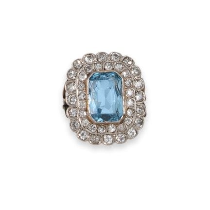 RING, GOLD, SPINELL UND DIAMANTEN
Ring aus 18-karä