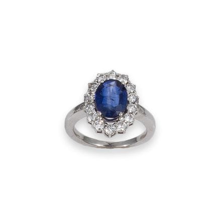 RING, ROSETTE, WEISSGOLD MIT SAPHIR UND DIAMANTEN
