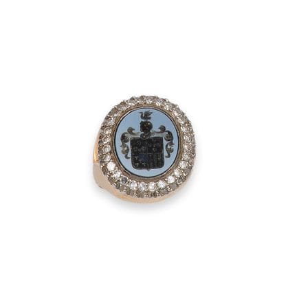 BAGUE, SCEAU, OR, CALCÉDONIE ET DIAMANTS
Bague-sce