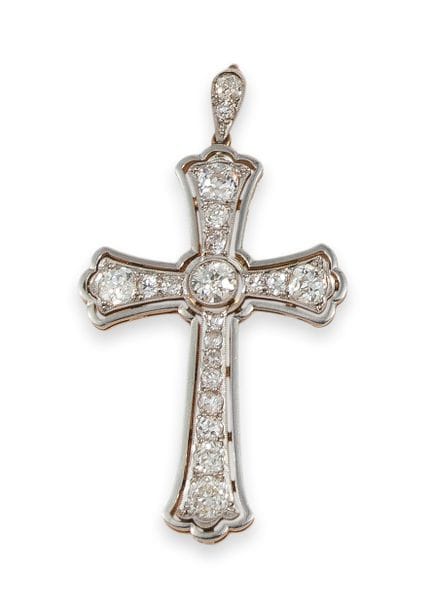 CRUZ CON DIAMANTES
Cruz de oro blanco de 18 quilat