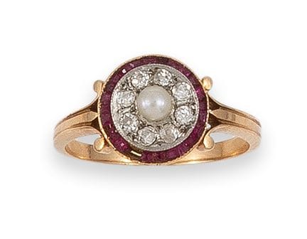 RING, ANTIK, DIAMANTEN, RUBIENE UND PERLE
Halo-Rin