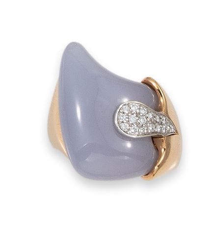BAGUE EN OR AVEC DIAMANTS ET CALCÉDONIE
Bague de c