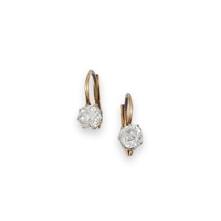 BOUCLES D'OREILLES EN OR 14 CARATS AVEC DIAMANTS
P