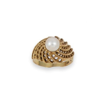 BAGUE EN OR 14 CARATS AVEC PERLE
Bague en or jaune