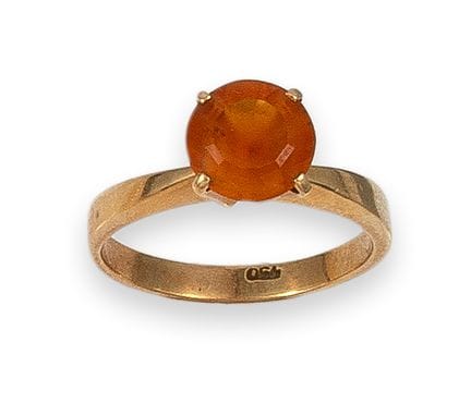 BAGUE EN OR AVEC PIERRE PRÉCIEUSE ORANGE
Bague en 