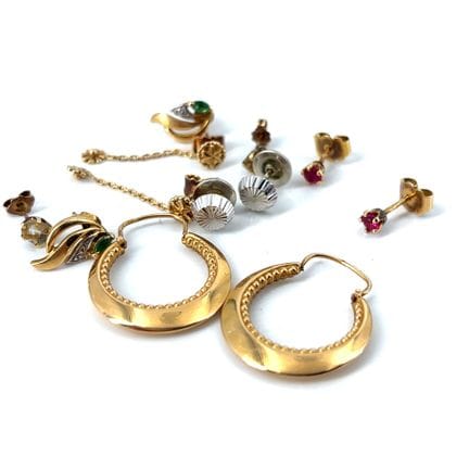 *SET of six pairs of EARRINGS, some adorned with s