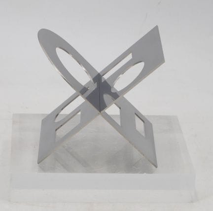 Nicolas SCHOFFER  (1912–1992)
Skulptur aus poliert