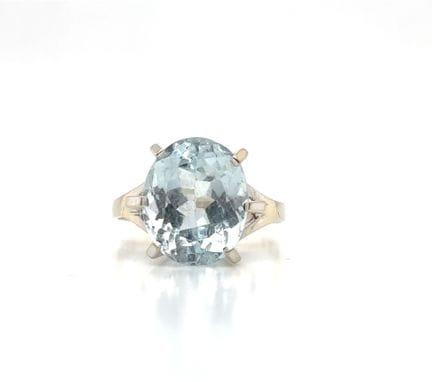 Cocktail ring in white gold (750‰) set with a face