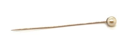 Gold (750‰) TIE PIN featuring a cultured pearl.
Gr