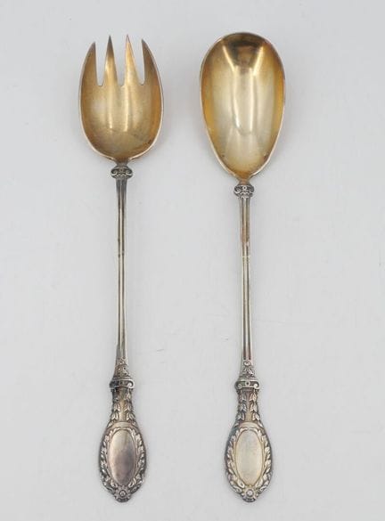 SALATBESTECK aus Silber und Vermeil (950‰) mit Bla